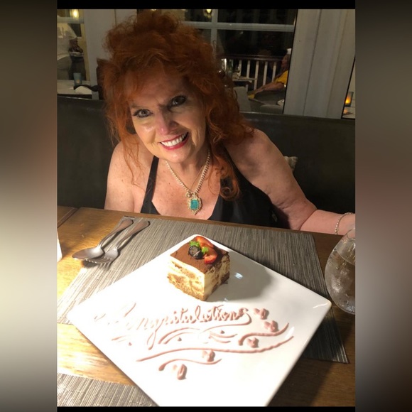 Meet your Posher, 🌹Jacqueline👠👄 - Picture 7 of 16